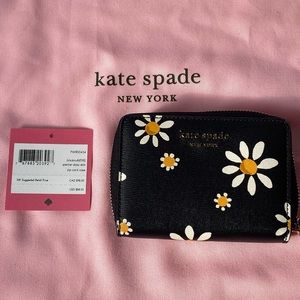 Kate Spade Spencer small compact wallet - daisy dots